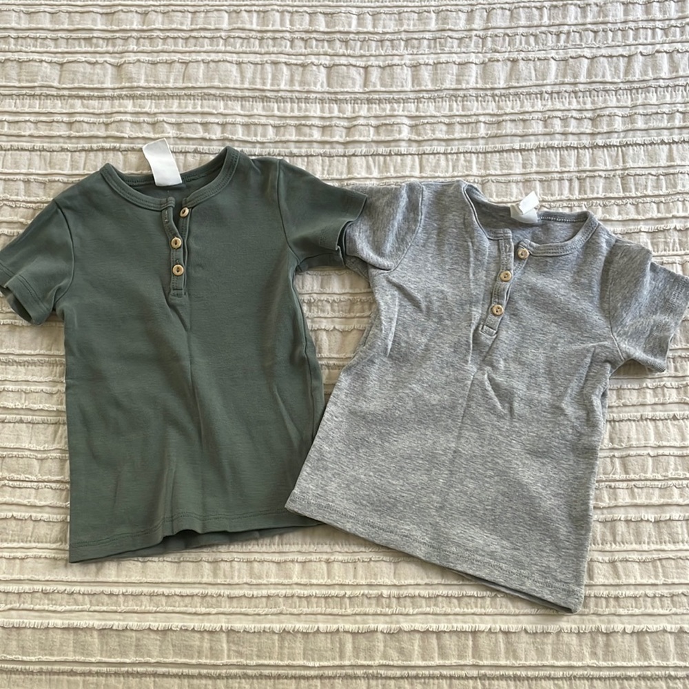 Flash sale ! Two H&M baby shirts size 12-18months